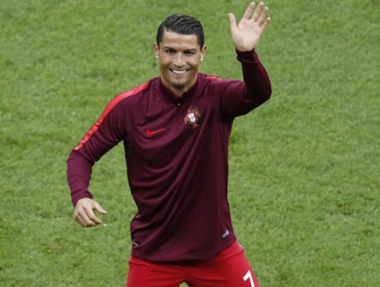 葡萄牙世预赛大胜晋级：马丁内斯剖析球队表现与未来展望