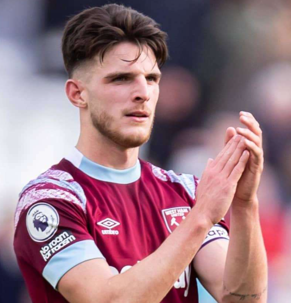 加里&middot;内维尔盛赞阿森纳中场赖斯：不可替代的球队粘合剂