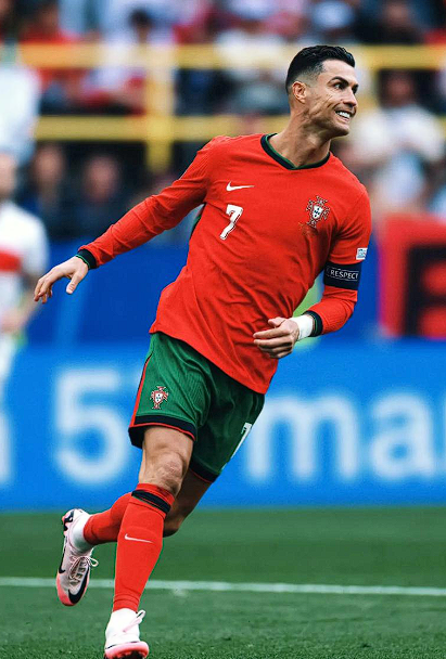 C罗去向引关注：重返曼联无望，美职联或成新选择