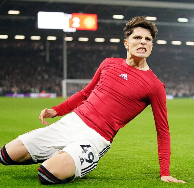 2025 - 26赛季英超第28轮切尔西负阿森纳，罗塞尼尔剖